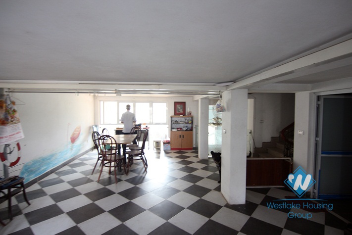 Lakeside colonial villa with lots of characters for rent in Tay Ho